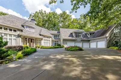 9030 Old Southwick Pass, Alpharetta, GA 30022 - Photo 2