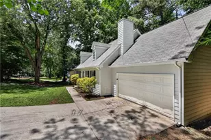 901 Timbervale Ln, Lithonia, GA 30058 - Photo 6