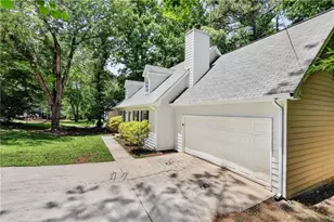 901 Timbervale Ln, Lithonia, GA 30058 - Photo 6