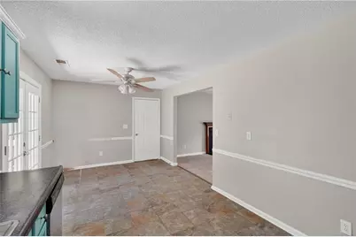 901 Timbervale Lane, Lithonia, GA 30058 - Photo 20