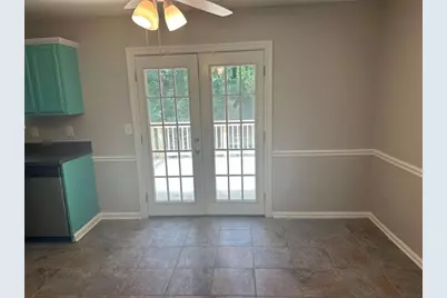 901 Timbervale Lane, Lithonia, GA 30058 - Photo 6
