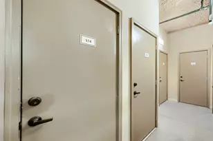2300 Peachford Rd, Dunwoody, GA 30338 - Photo 26