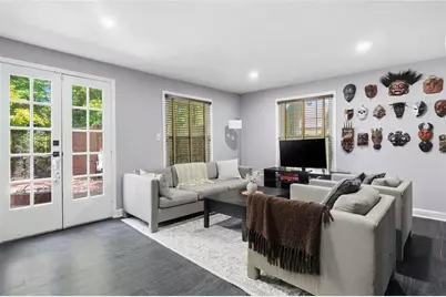 425 Jefferson Circle NE, Sandy Springs, GA 30328 - Photo 8