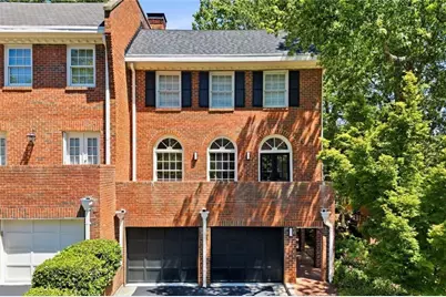 425 Jefferson Circle NE, Sandy Springs, GA 30328 - Photo 1