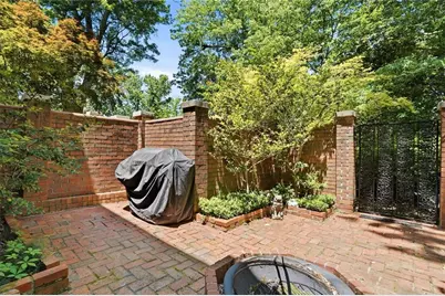 425 Jefferson Circle NE, Sandy Springs, GA 30328 - Photo 28