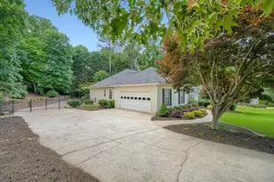 7145 Berry Patch Dr, Cumming, GA 30040 - Photo 4