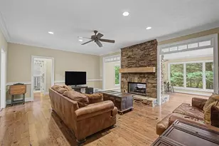 2928 Tall Pines Way NE, Atlanta, GA 30345 - Photo 12