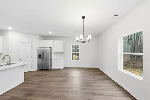 142 Alfred Dr, Carrollton, GA 30116 - Photo 12