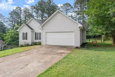 4302 Woodglenn Drive, Gainesville, GA 30507 - Photo 2