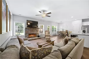 241 Webb Mdws Dr, Jefferson, GA 30549 - Photo 10