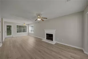 7624 McGillicuty Dr, Union City, GA 30291 - Photo 10