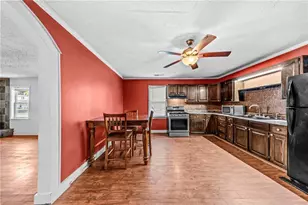 108 Hilliard St, Union Point, GA 30669 - Photo 8