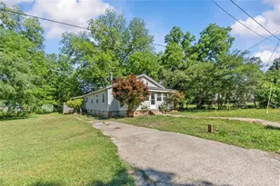 108 Hilliard St, Union Point, GA 30669 - Photo 2