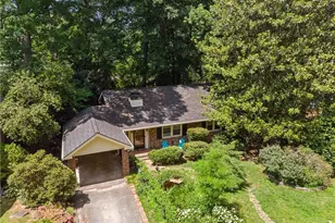 2108 Arlington Ave NE, Atlanta, GA 30324 - Photo 2