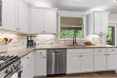 6024 Park Bay Court, Flowery Branch, GA 30542 - Photo 20