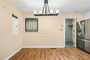 1277 Dunwoody Ln NE, Brookhaven, GA 30319 - Photo 6