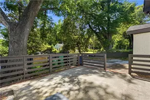 166 Burbank Dr NW, Atlanta, GA 30314 - Photo 2