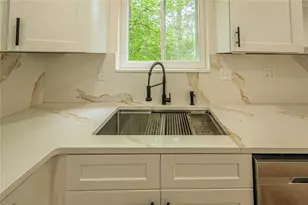 10175 Old Woodland Entry, Johns Creek, GA 30022 - Photo 10