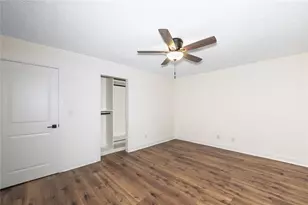 10175 Old Woodland Entry, Johns Creek, GA 30022 - Photo 18