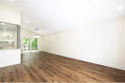 10175 Old Woodland Entry, Johns Creek, GA 30022 - Photo 4