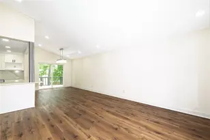 10175 Old Woodland Entry, Johns Creek, GA 30022 - Photo 4