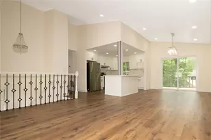 10175 Old Woodland Entry, Johns Creek, GA 30022 - Photo 8