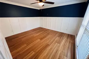 210 Hanarry Dr, Lawrenceville, GA 30046 - Photo 4