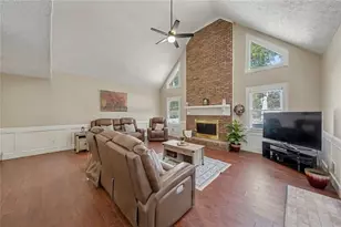 210 Hanarry Dr, Lawrenceville, GA 30046 - Photo 18