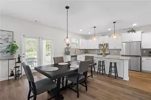 206 Blue Dragon Dr, Jefferson, GA 30549 - Photo 2