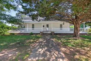 56 Eaves Dr, Temple, GA 30179 - Photo 2