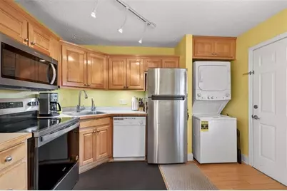 315 Hilderbrand Drive #B4, Sandy Springs, GA 30328 - Photo 8