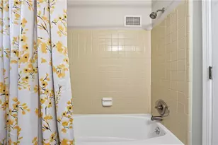 2590 Bentbrook Ct, Dunwoody, GA 30360 - Photo 38
