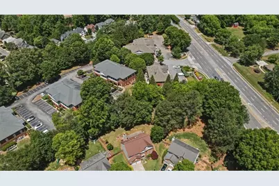 1335 Lyndhurst Way, Roswell, GA 30075 - Photo 52