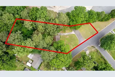 124 Charles Avenue SE, Marietta, GA 30067 - Photo 2