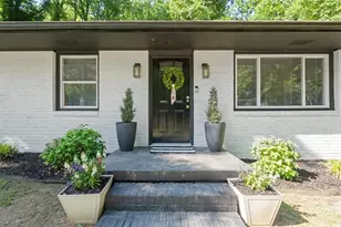 124 River Bend Cir, Gainesville, GA 30501 - Photo 2