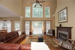 6025 Dumont Trace, Roswell, GA 30075 - Photo 8