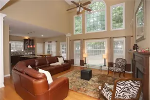 6025 Dumont Trace, Roswell, GA 30075 - Photo 4