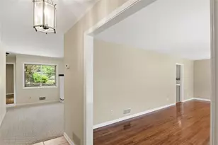 2801 SE Sagamore Hill Dr SE, Marietta, GA 30067 - Photo 8