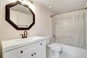 795 Hammond Dr, Atlanta, GA 30328 - Photo 18