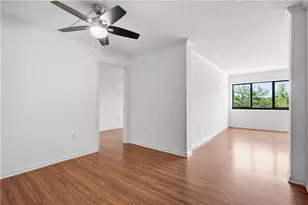795 Hammond Dr, Atlanta, GA 30328 - Photo 14