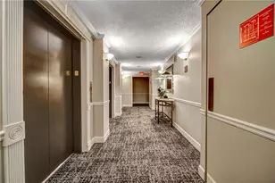 795 Hammond Dr, Atlanta, GA 30328 - Photo 2