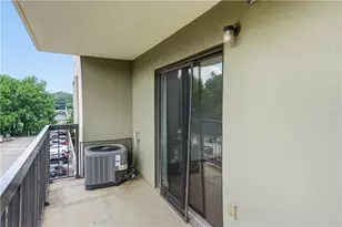 795 Hammond Dr, Atlanta, GA 30328 - Photo 32