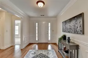 1870 Hickory Station Cir, Snellville, GA 30078 - Photo 2