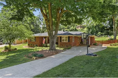 1338 Northwood Circle NE, Gainesville, GA 30501 - Photo 2