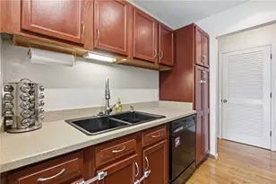 1750 Clairmont Rd, Decatur, GA 30033 - Photo 16