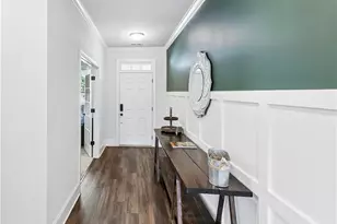 113 Vivian Ln, Peachtree City, GA 30269 - Photo 2