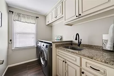 1300 Mayfield Manor Drive, Alpharetta, GA 30009 - Photo 28