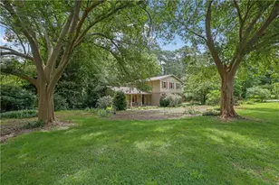 748 Glen Circle, Lawrenceville, GA 30044 - Photo 2