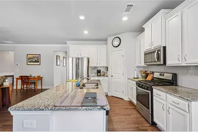4601 Sweetwater Drive, Gainesville, GA 30504 - Photo 8