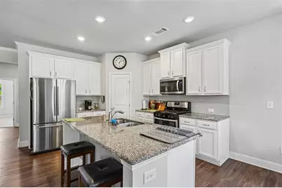 4601 Sweetwater Drive, Gainesville, GA 30504 - Photo 6